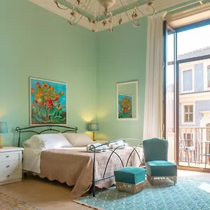 https://sicily-in-home-centro-catania-pescheria.catania-hotels.net